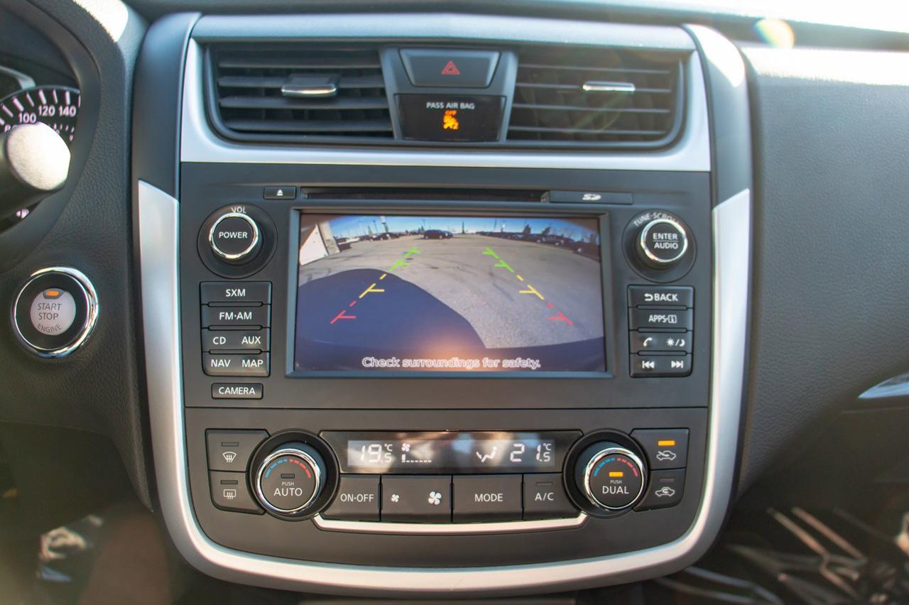 2016 Nissan Altima SL Leather Roof Nav Red Deer AB