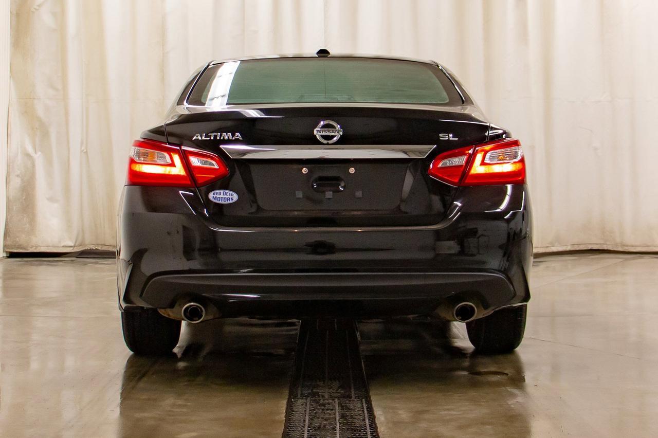 2016 Nissan Altima SL Leather Roof Nav Red Deer AB