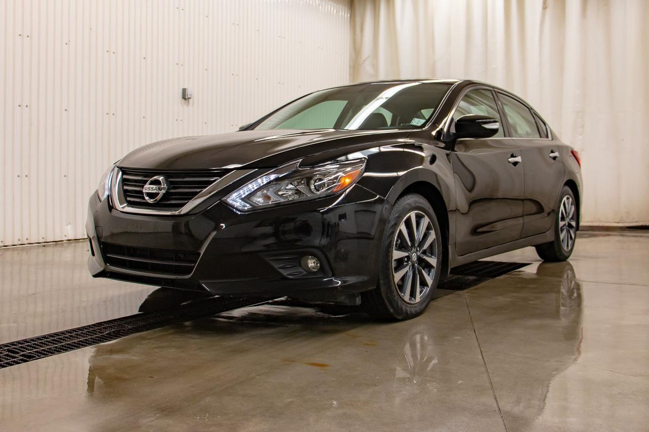 2016 Nissan Altima SL Leather Roof Nav Red Deer AB