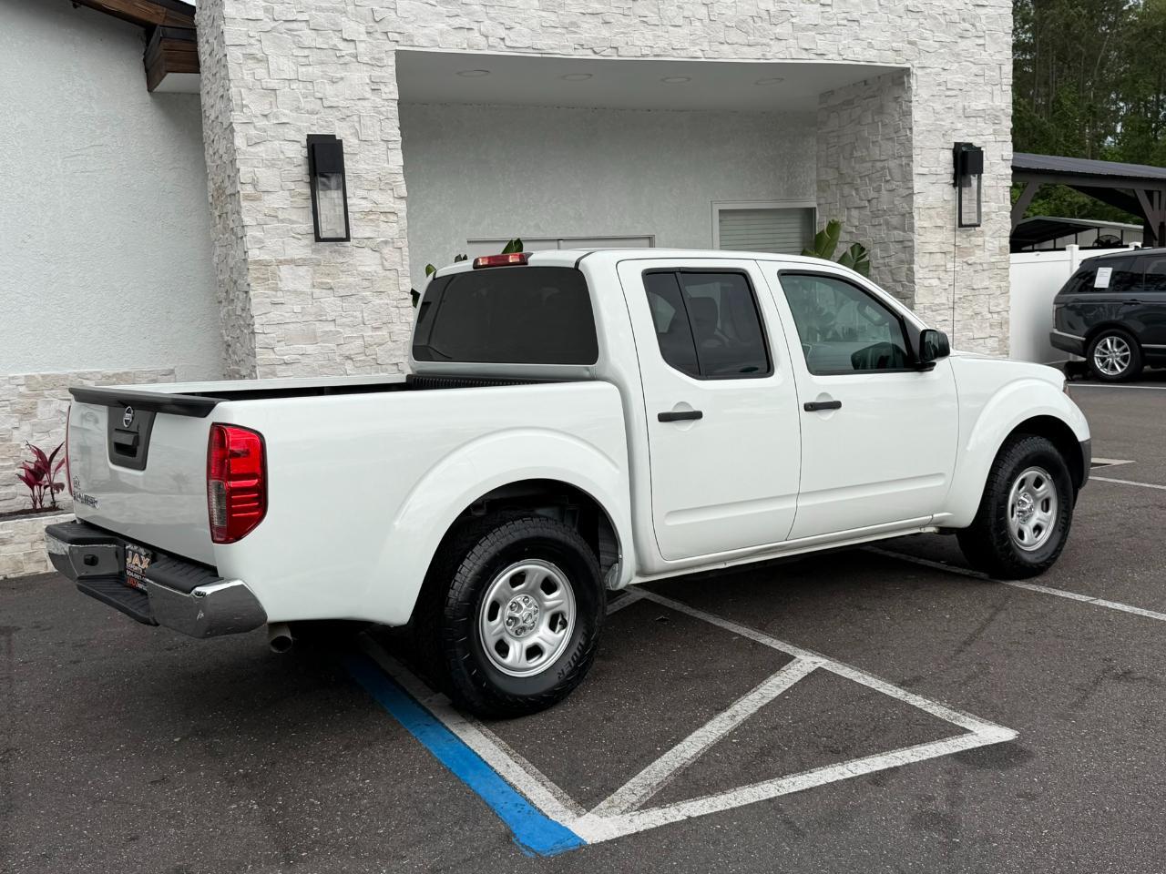 2016 Nissan Frontier 2WD Crew Cab SWB Auto S Jacksonville FL