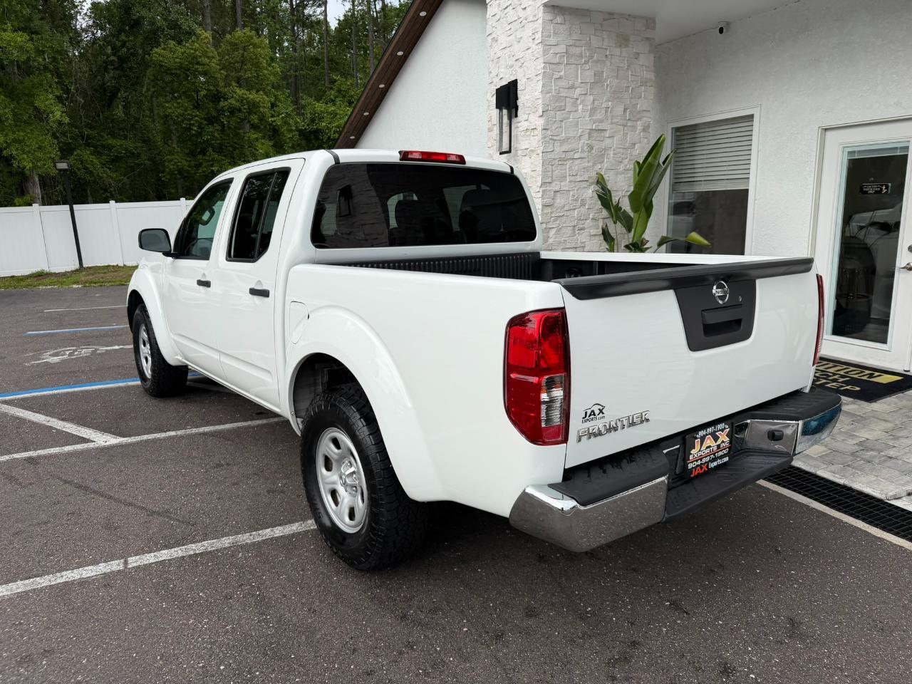 2016 Nissan Frontier 2WD Crew Cab SWB Auto S Jacksonville FL