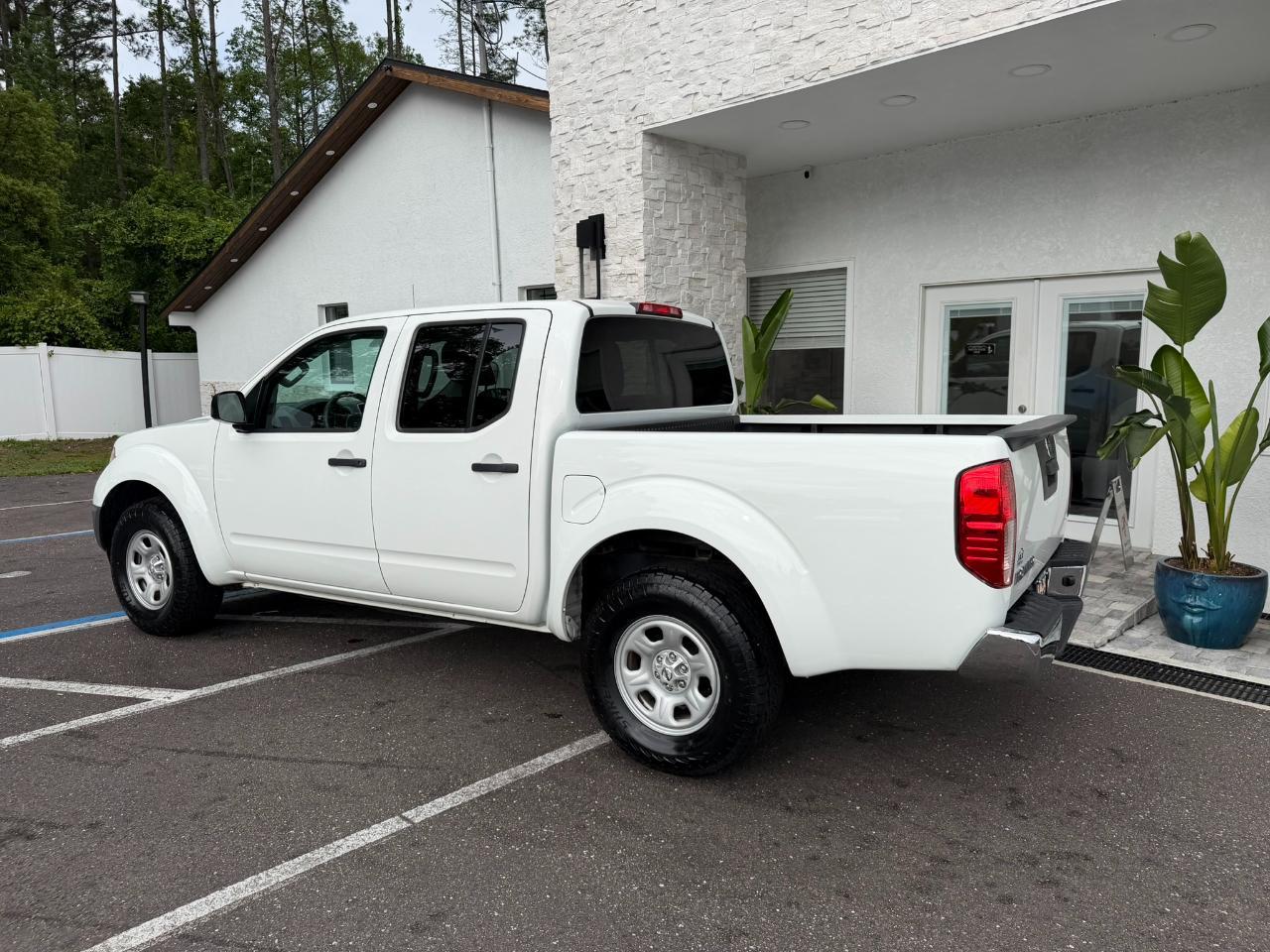 2016 Nissan Frontier 2WD Crew Cab SWB Auto S Jacksonville FL