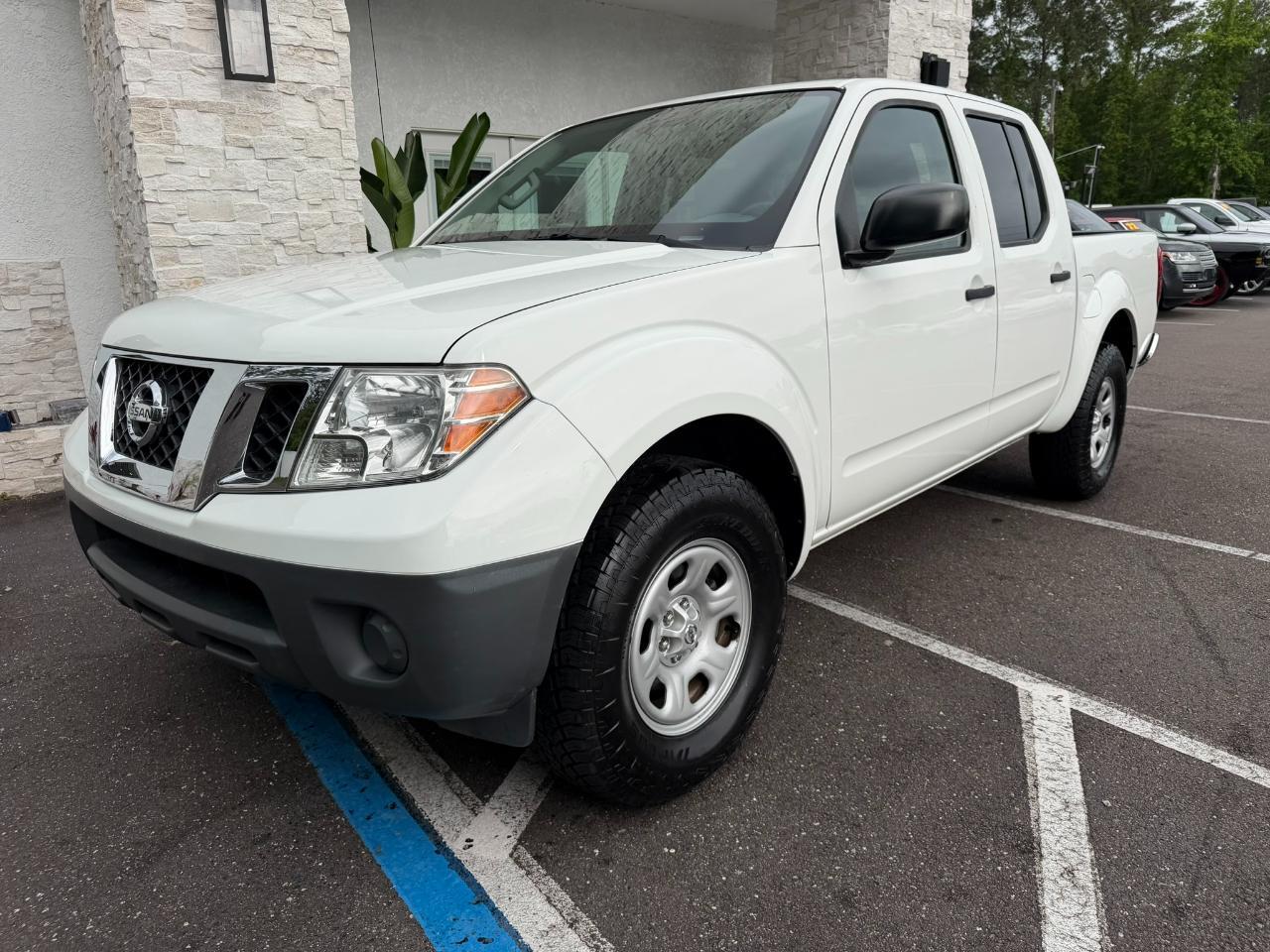 2016 Nissan Frontier 2WD Crew Cab SWB Auto S Jacksonville FL