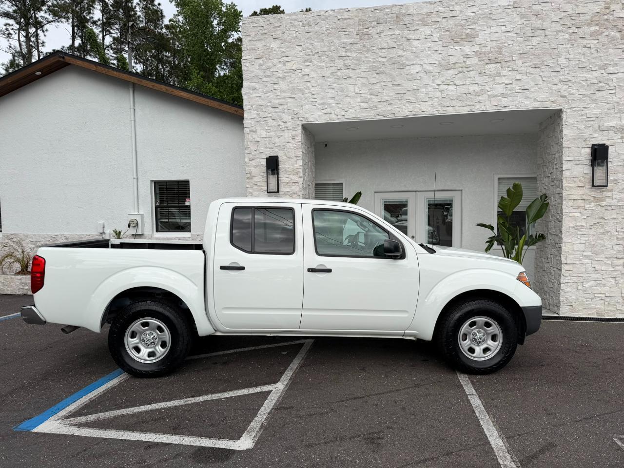 2016 Nissan Frontier 2WD Crew Cab SWB Auto S Jacksonville FL