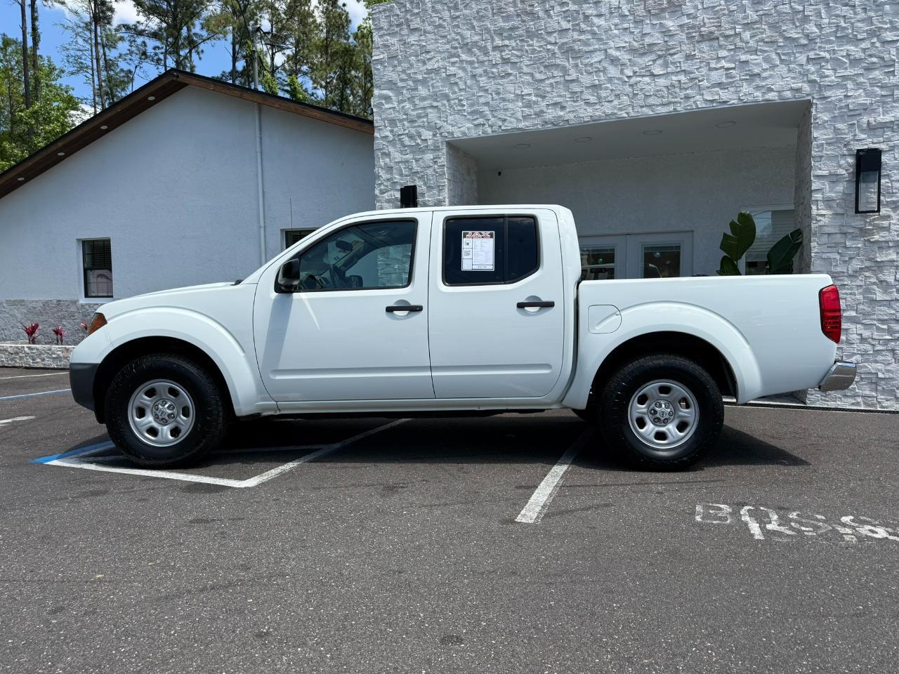2016 Nissan Frontier 2WD Crew Cab SWB Auto S