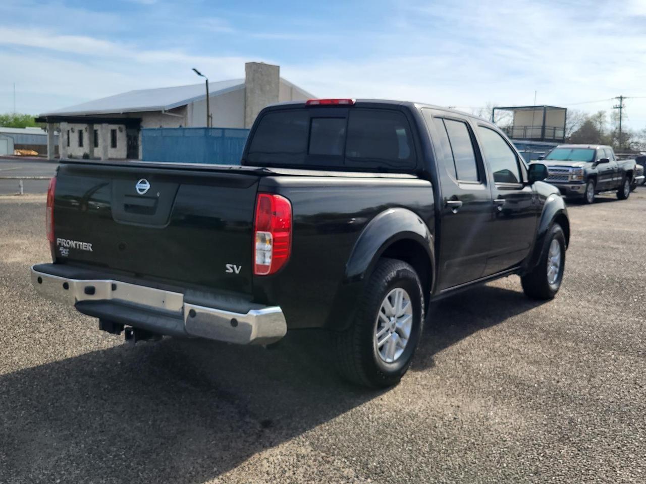 2016 Nissan Frontier 2WD Crew Cab SWB Auto SV