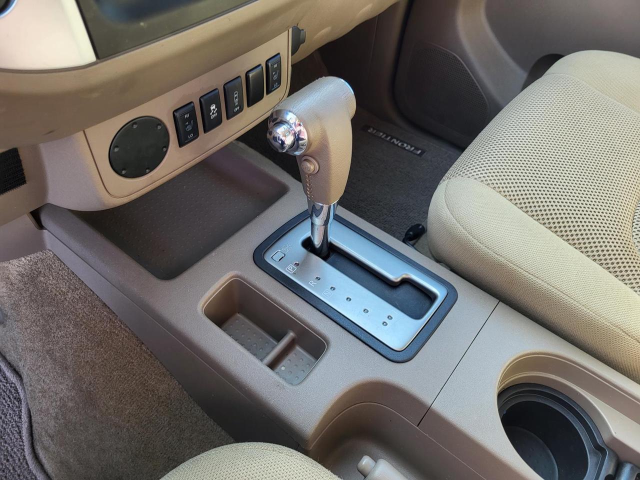 2016 Nissan Frontier 2WD Crew Cab SWB Auto SV Beeville TX