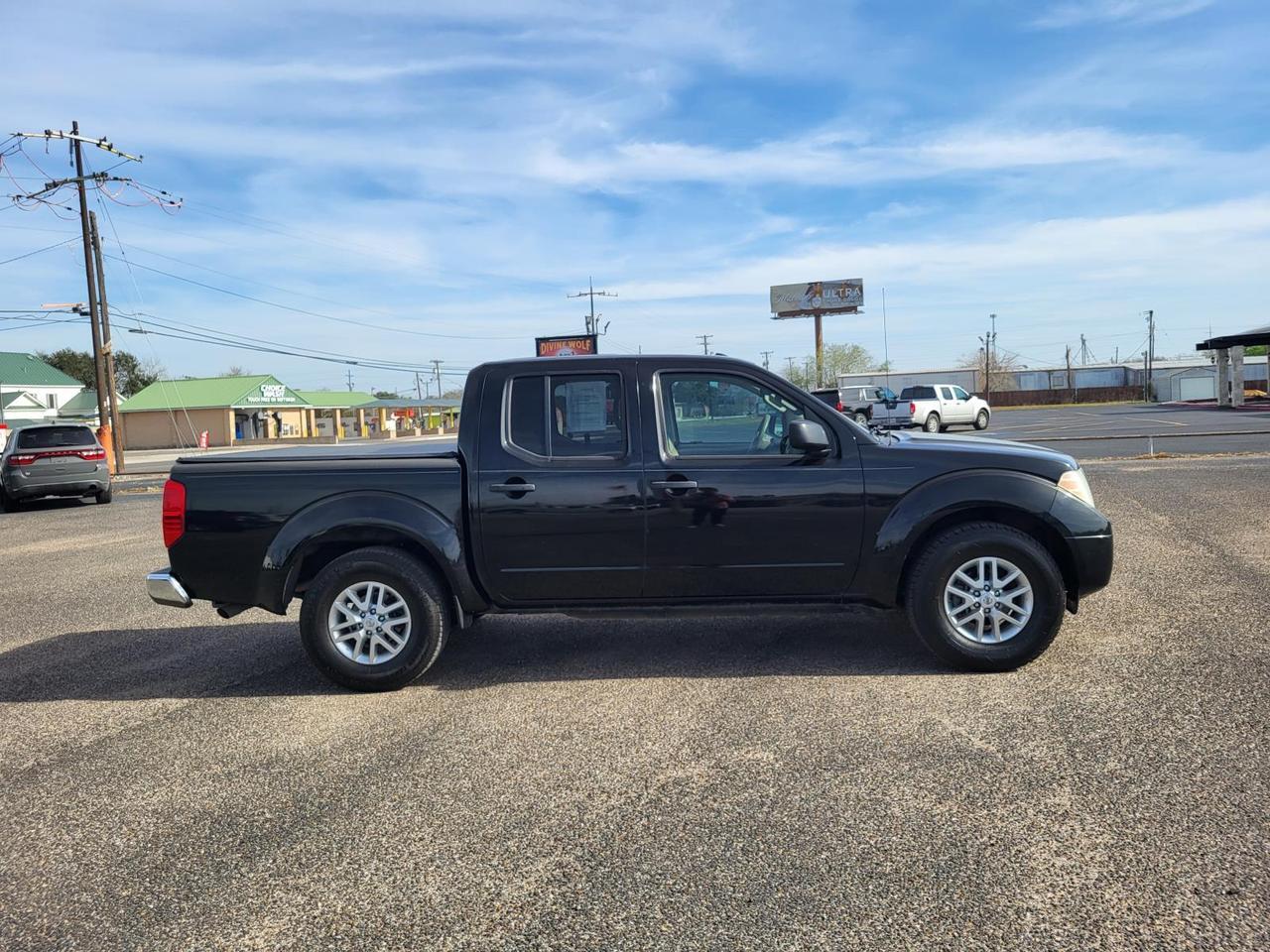 2016 Nissan Frontier 2WD Crew Cab SWB Auto SV