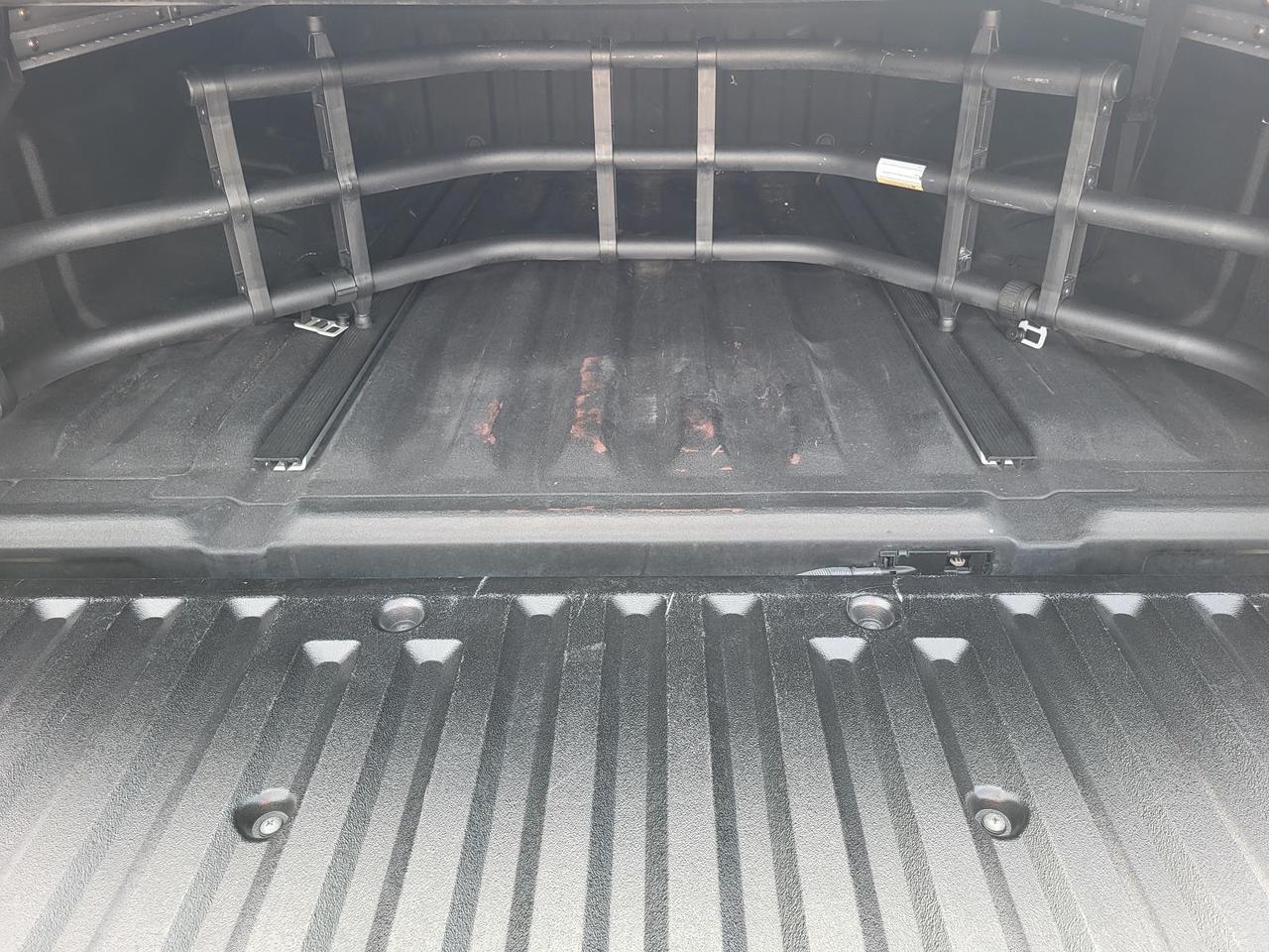 2016 Nissan Frontier 2WD Crew Cab SWB Auto SV Beeville TX