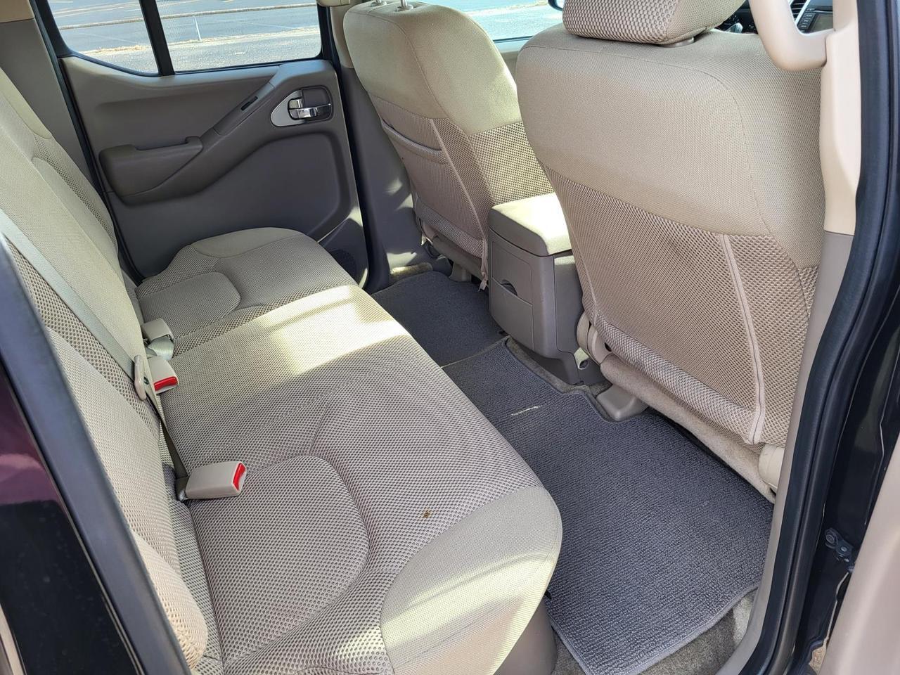 2016 Nissan Frontier 2WD Crew Cab SWB Auto SV Beeville TX