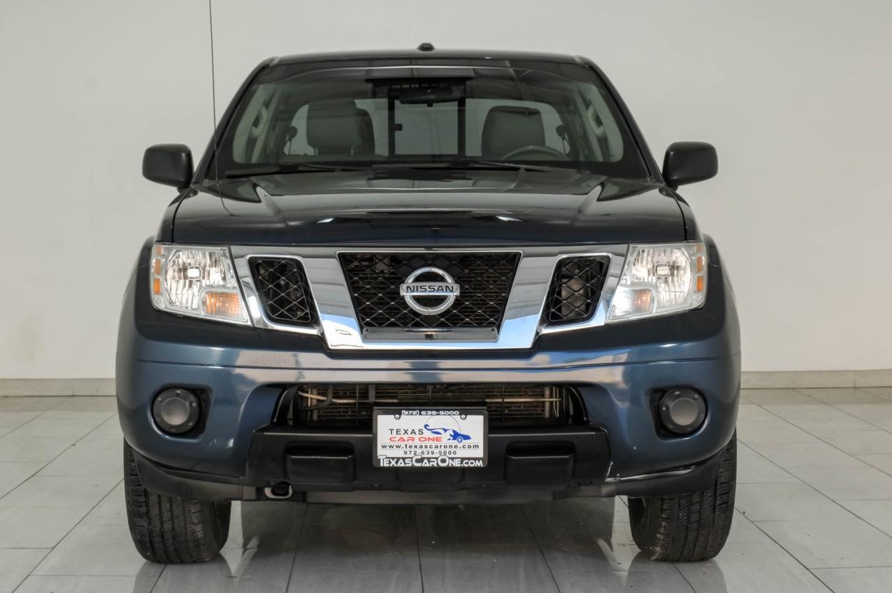 2016 Nissan Frontier SV Crew Cab photo 3