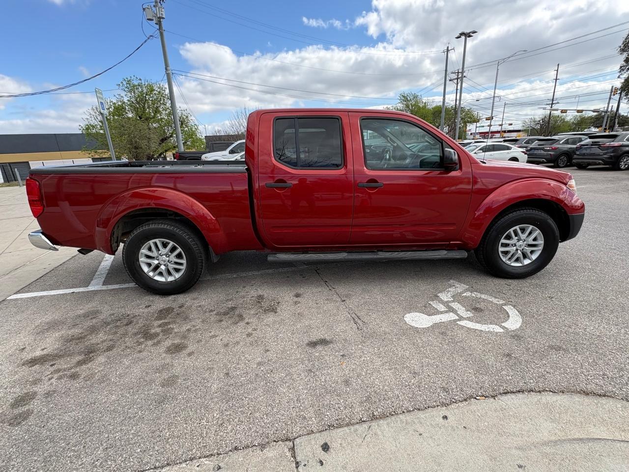 2016 Nissan Frontier SV Crew Cab LWB 5AT Austin TX