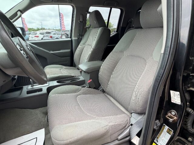 2016 Nissan Frontier SV Gaston SC