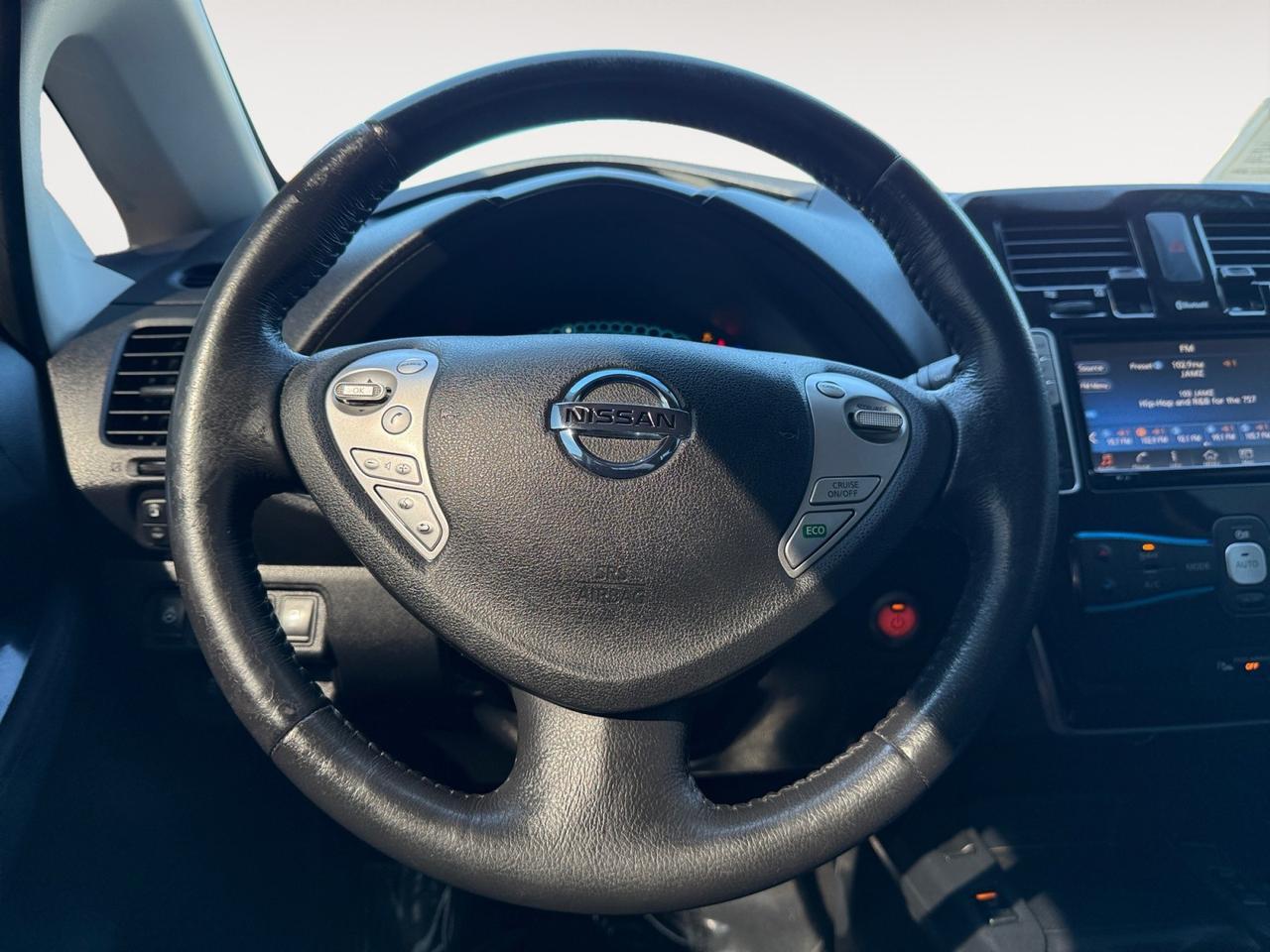 2016 Nissan LEAF SV, ELECTRIC VEHICLE, HEATED SEATS, HEATED STEERING WHEEL, NAVIGATION, BLUETOOTH, POWER/HEATED MIRRORS, USB, BACKUP CAMERA, CLEAN CARFAX, LOW MILES! Norfolk VA