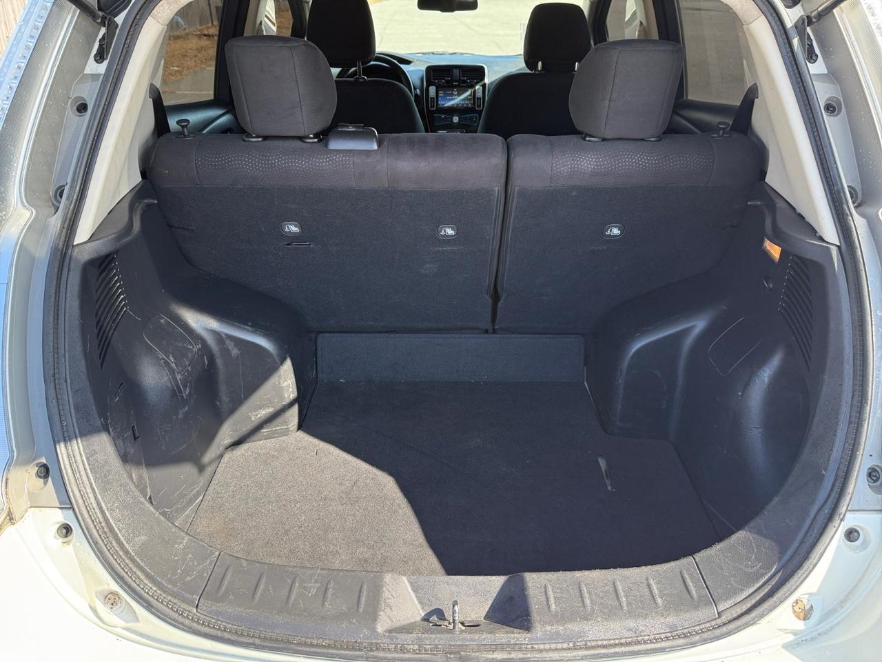 2016 Nissan LEAF SV, ELECTRIC VEHICLE, HEATED SEATS, HEATED STEERING WHEEL, NAVIGATION, BLUETOOTH, POWER/HEATED MIRRORS, USB, BACKUP CAMERA, CLEAN CARFAX, LOW MILES! Norfolk VA