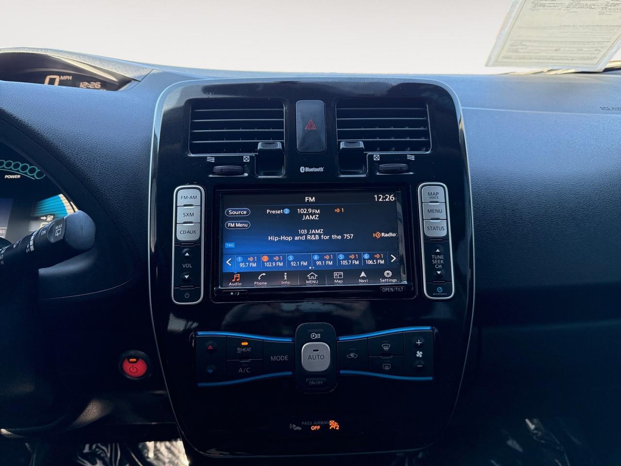 2016 Nissan LEAF SV, HEATED SEATS, HEATED STEERING WHEEL, NAVIGATION, BLUETOOTH, POWER/HEATED MIRRORS, USB, BACKUP CAMERA, CLEAN CARFAX, LOW MILES! Norfolk VA