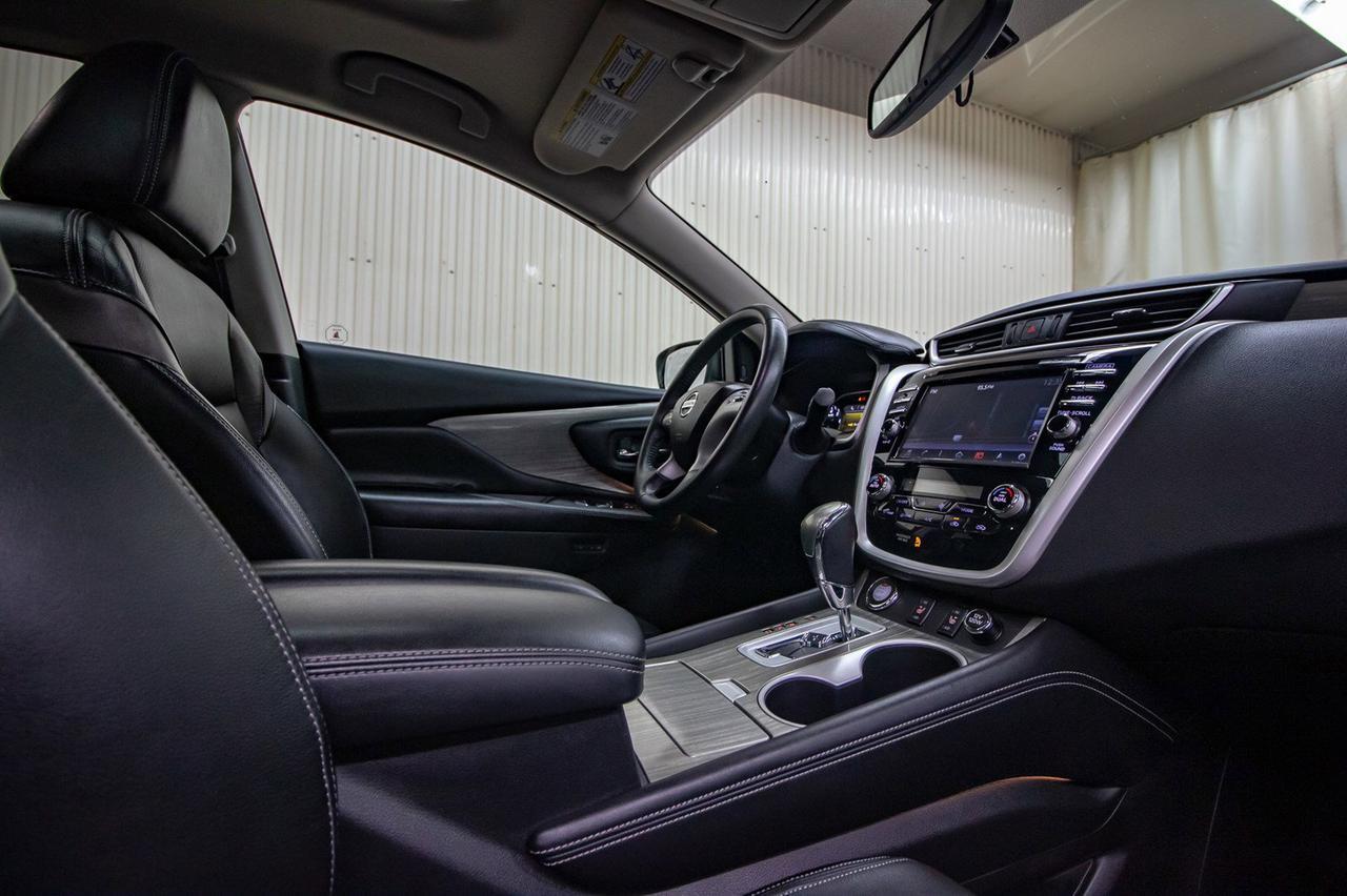 2016 Nissan Murano AWD SL Leather Roof Nav Red Deer AB