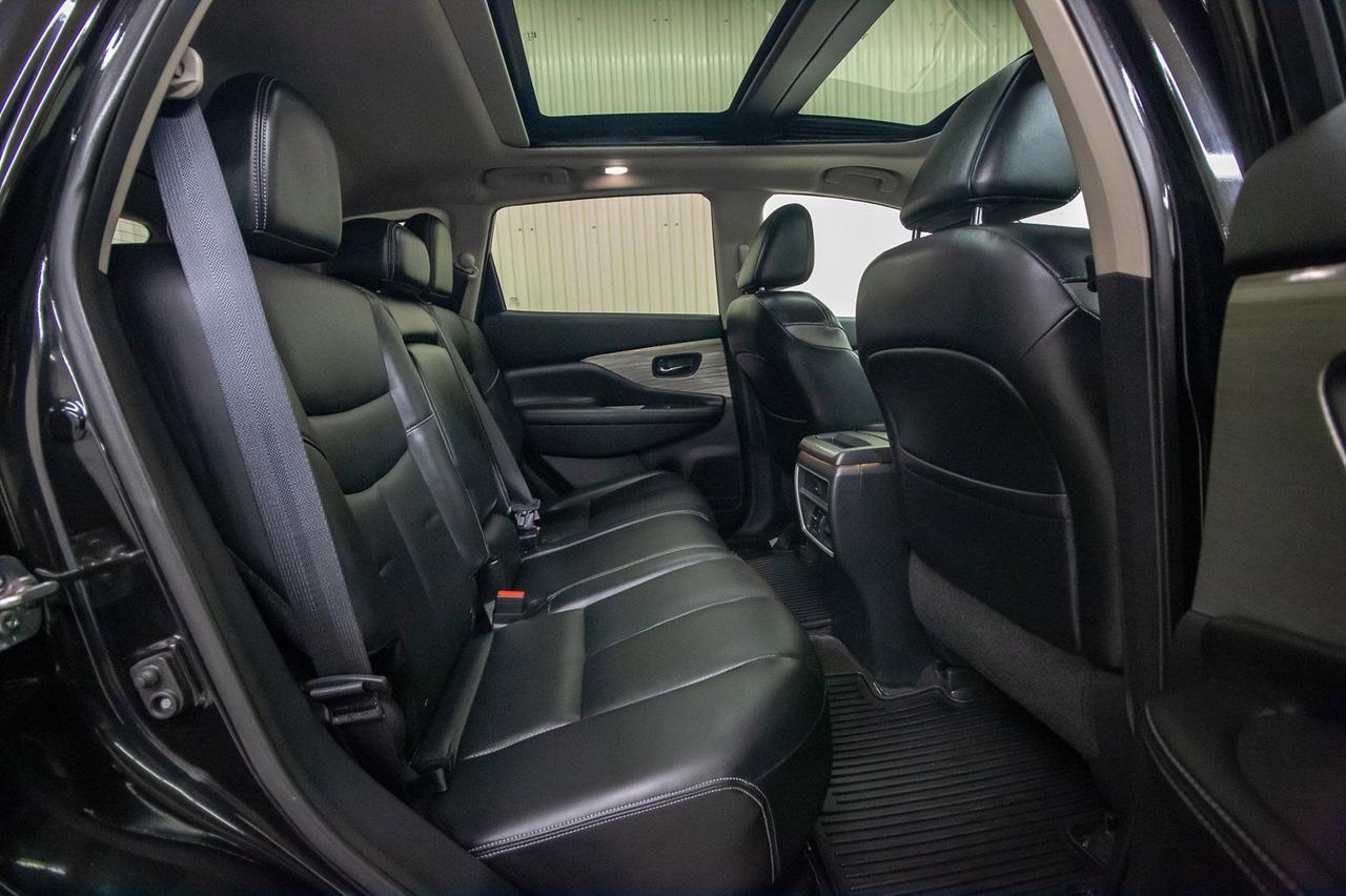 2016 Nissan Murano AWD SL Leather Roof Nav Red Deer AB