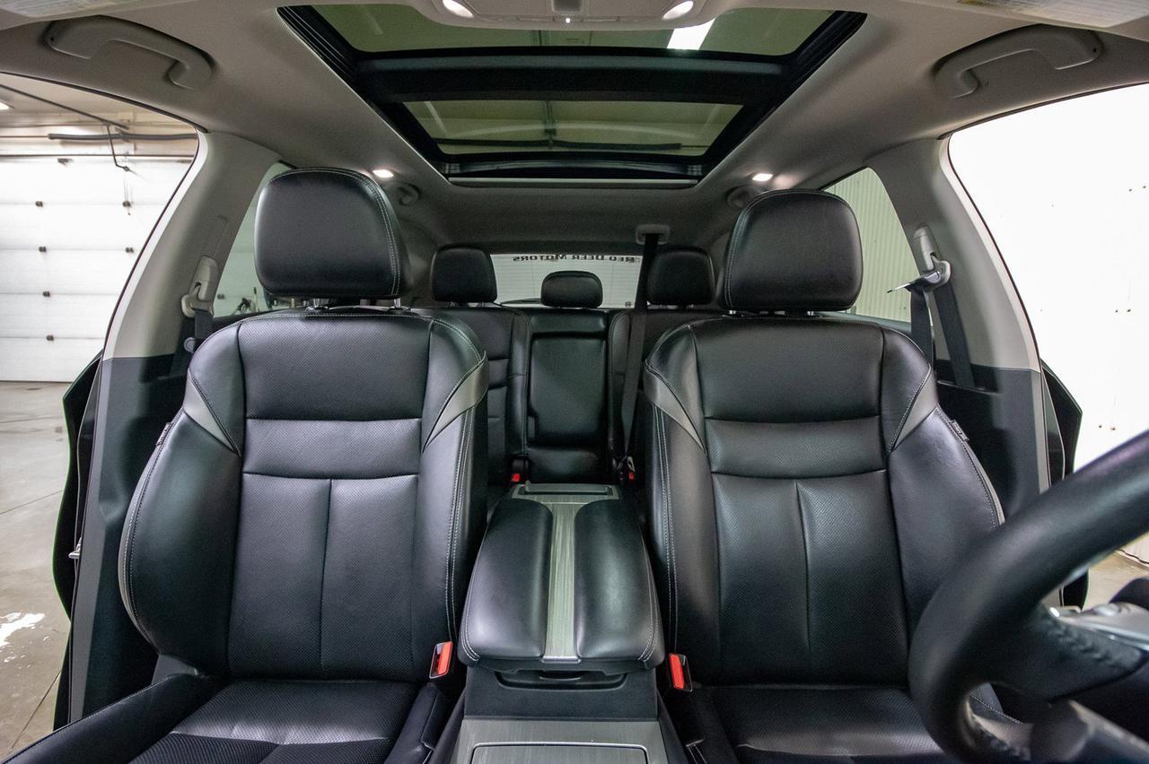 2016 Nissan Murano AWD SL Leather Roof Nav Red Deer AB