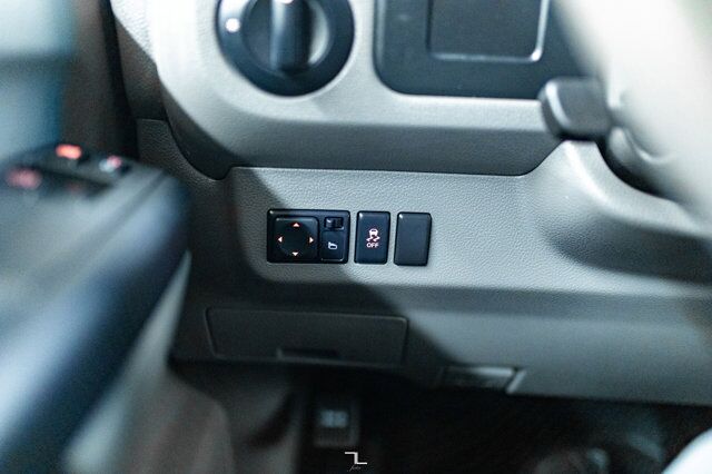 2016 Nissan NV 2500 SV Low Roof Cargo Van Nav BCam Red Deer AB