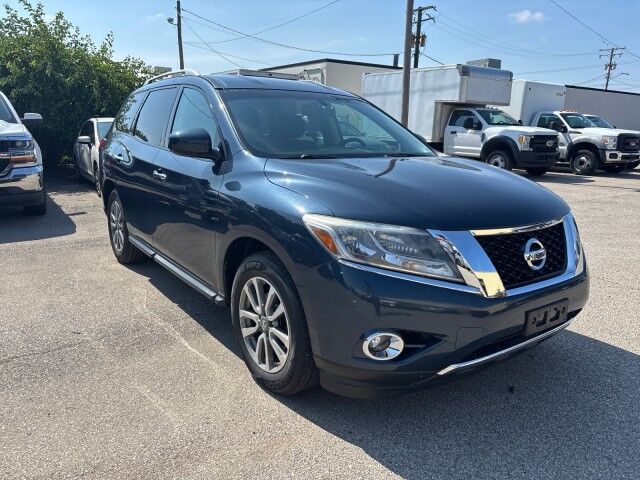 2016 Nissan Pathfinder Platinum Cleveland OH