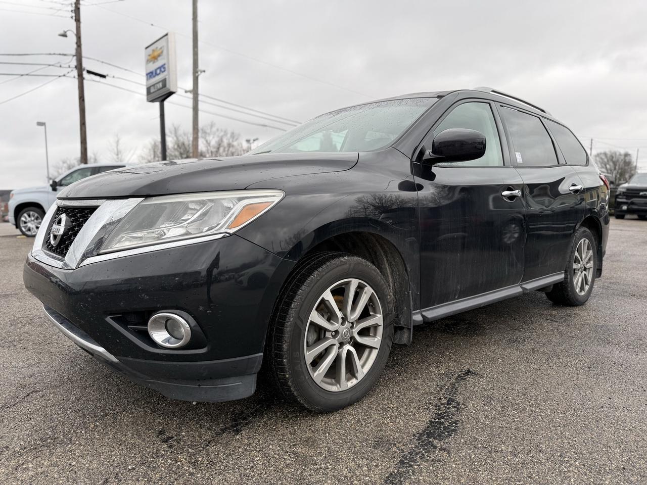 2016 Nissan Pathfinder SV