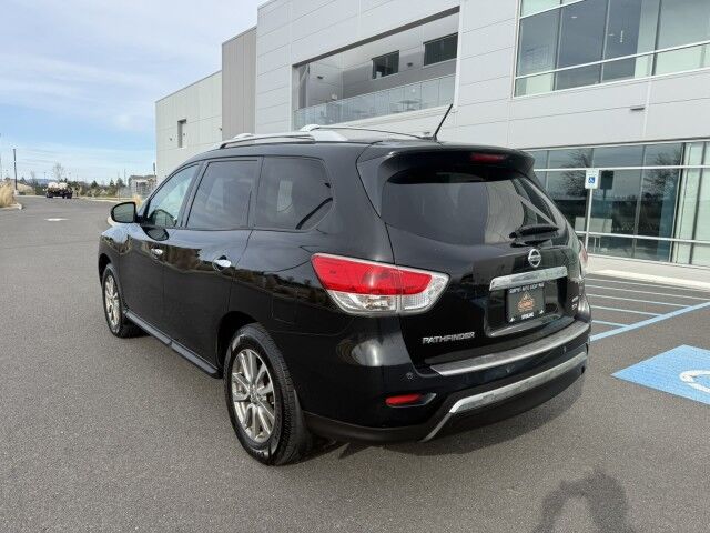 2016 Nissan Pathfinder SV
