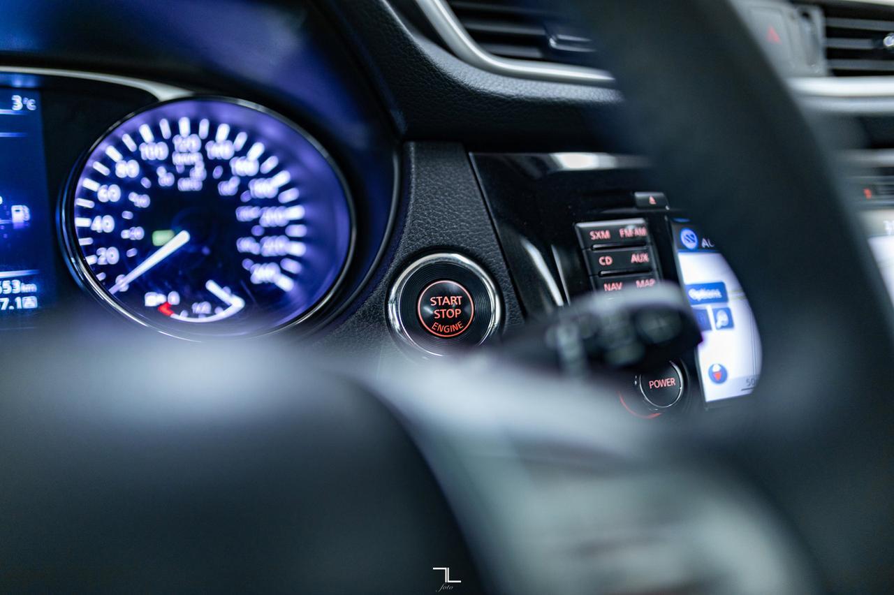 2016 Nissan Rogue AWD SL Leather Roof Nav BCam Red Deer AB