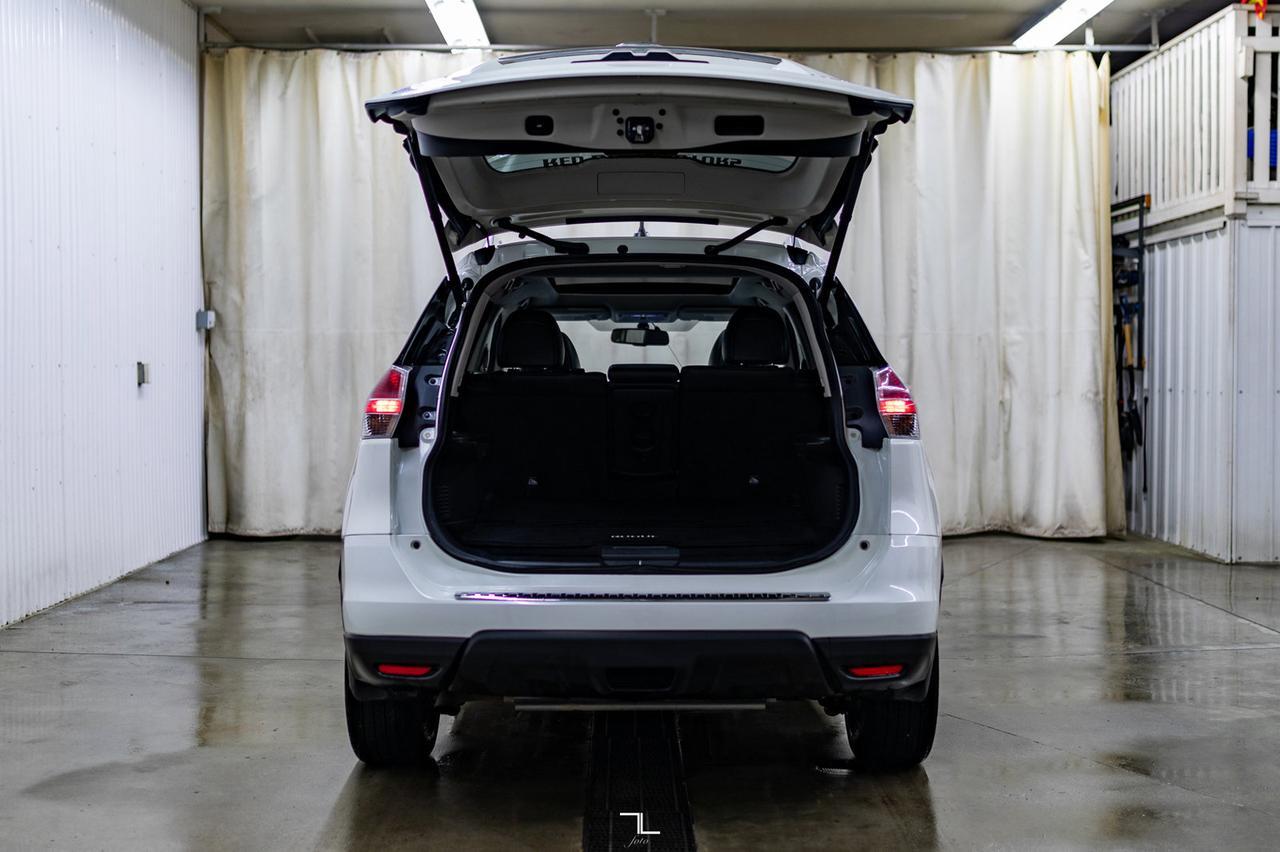 2016 Nissan Rogue AWD SL Leather Roof Nav BCam Red Deer AB