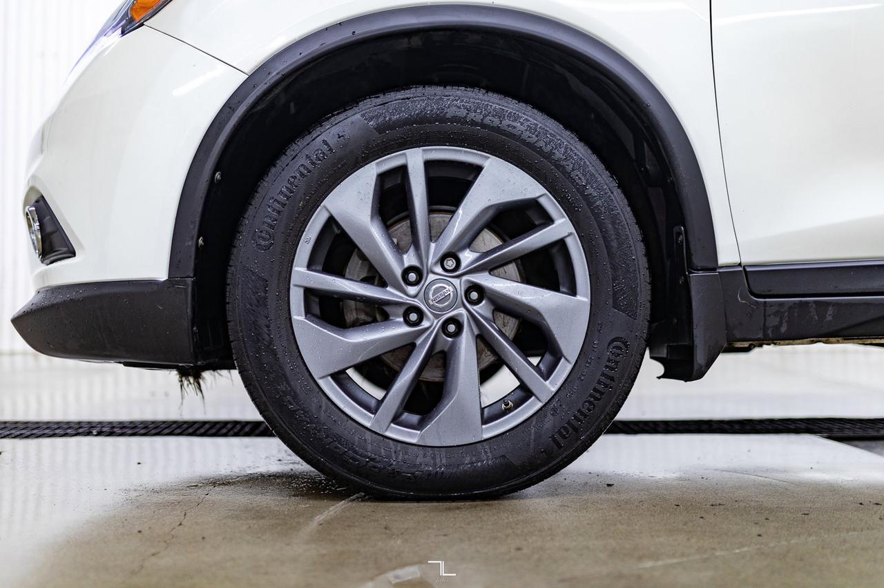 2016 Nissan Rogue AWD SL Leather Roof Nav BCam Red Deer AB