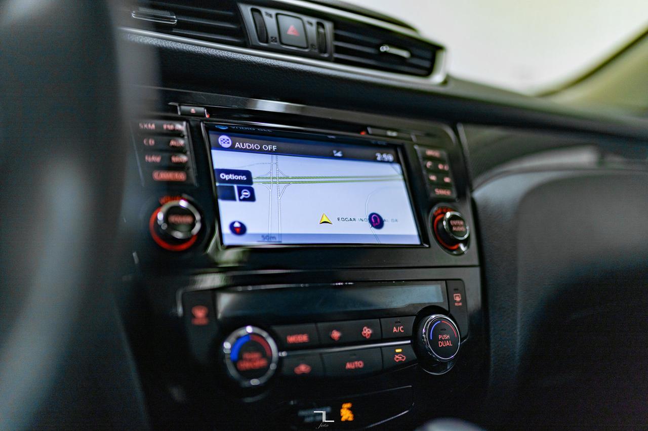 2016 Nissan Rogue AWD SL Leather Roof Nav BCam Red Deer AB