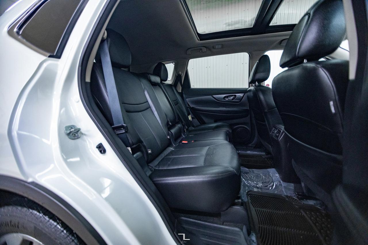 2016 Nissan Rogue AWD SL Leather Roof Nav BCam Red Deer AB