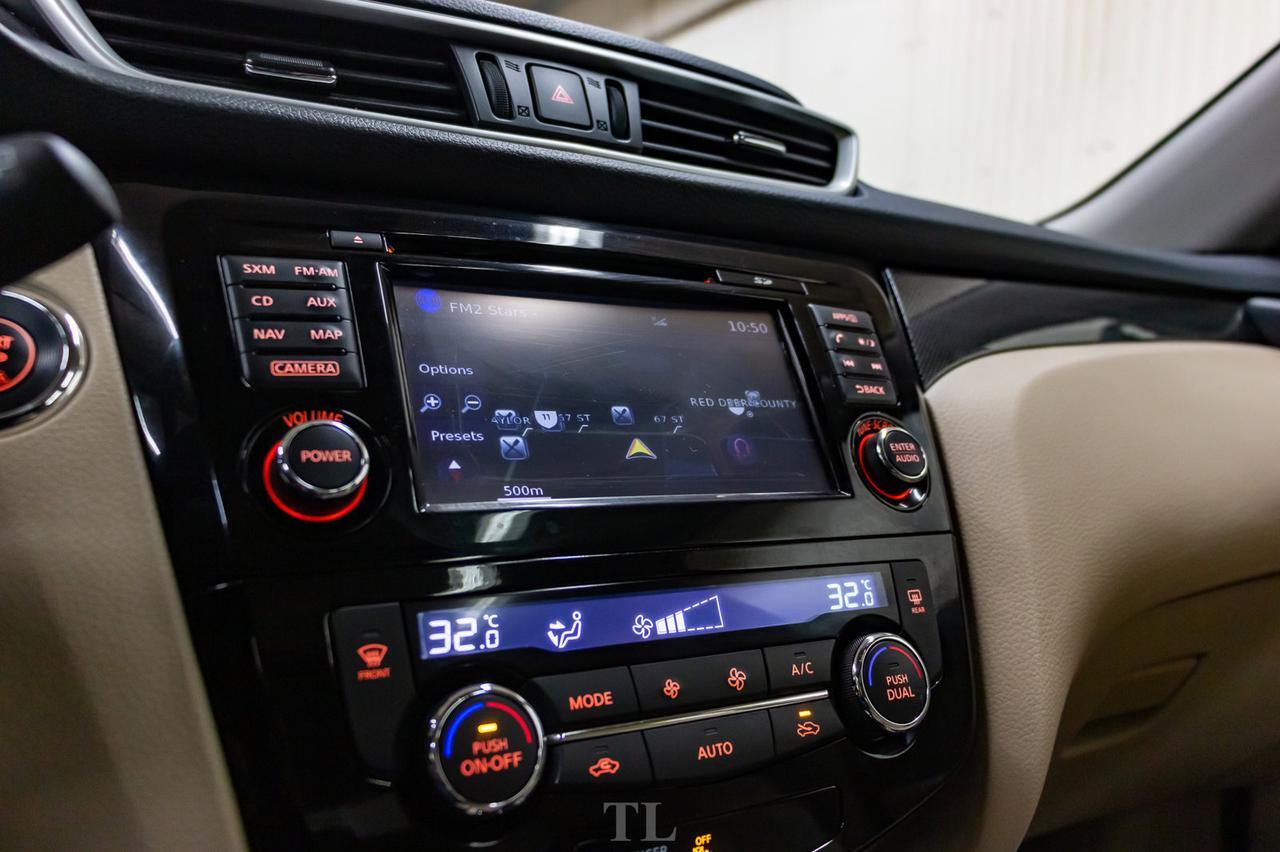 2016 Nissan Rogue AWD SL Leather Roof Nav BCam Red Deer AB