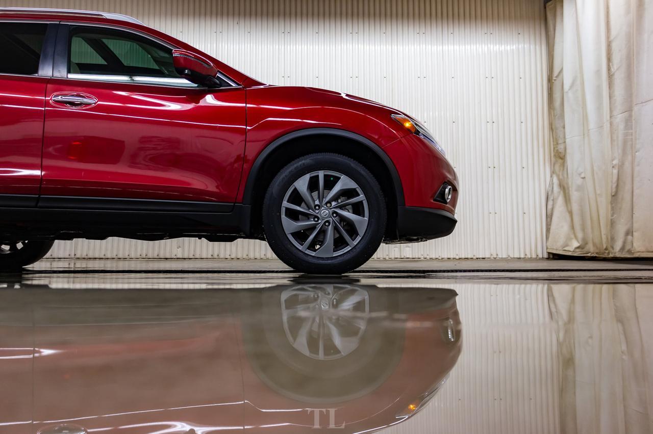 2016 Nissan Rogue AWD SL Leather Roof Nav BCam Red Deer AB