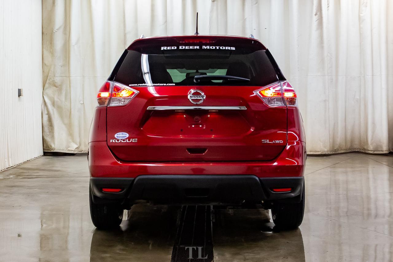 2016 Nissan Rogue AWD SL Leather Roof Nav BCam Red Deer AB