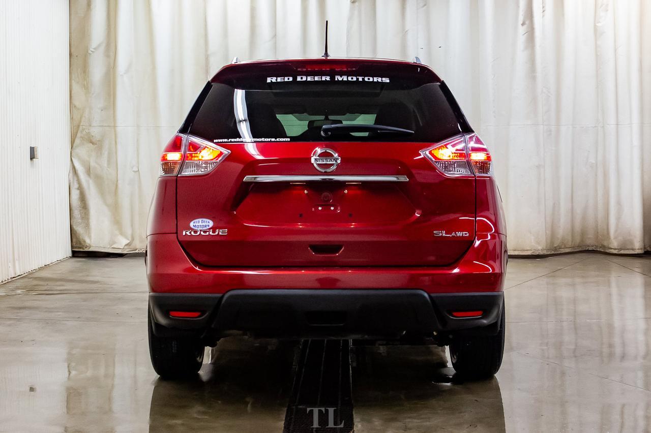 2016 Nissan Rogue AWD SL Leather Roof Nav BCam Red Deer AB
