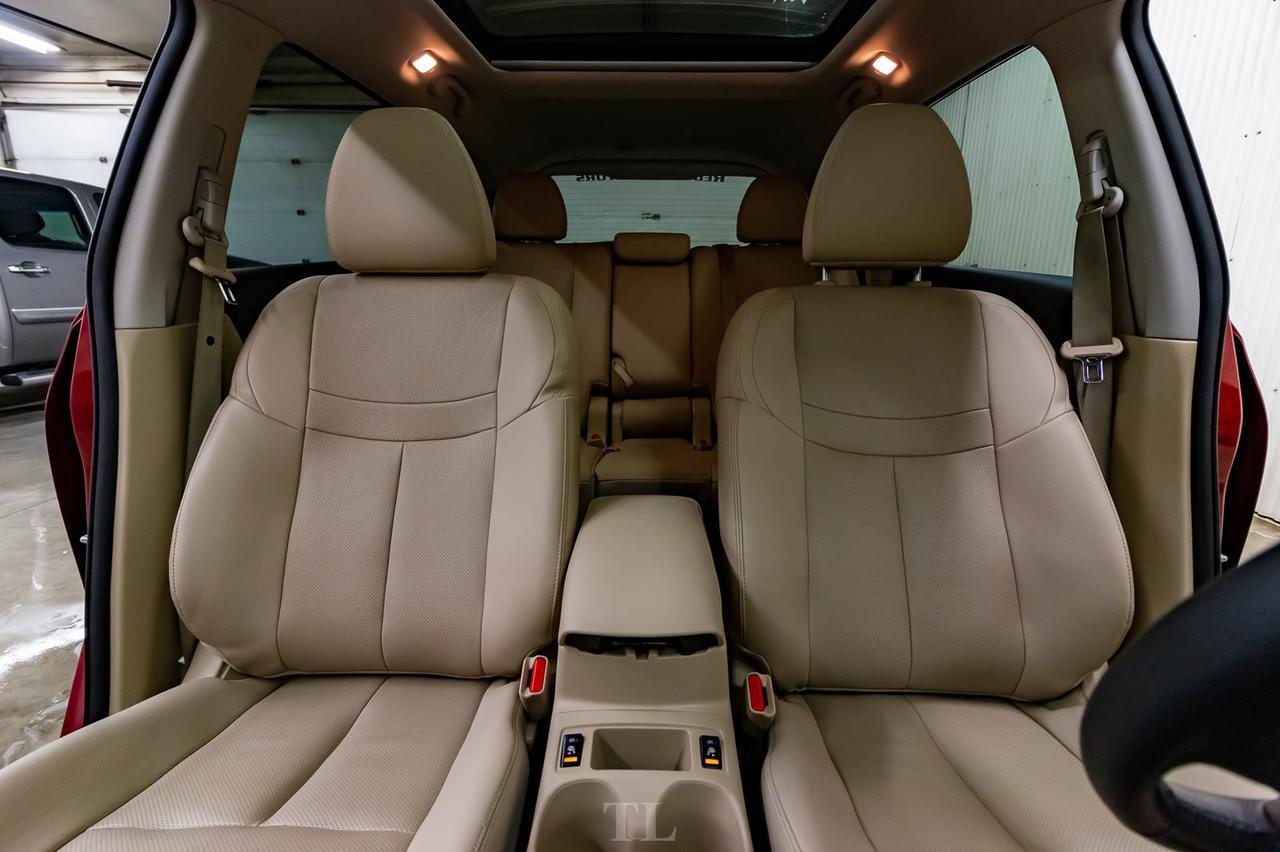 2016 Nissan Rogue AWD SL Leather Roof Nav BCam Red Deer AB