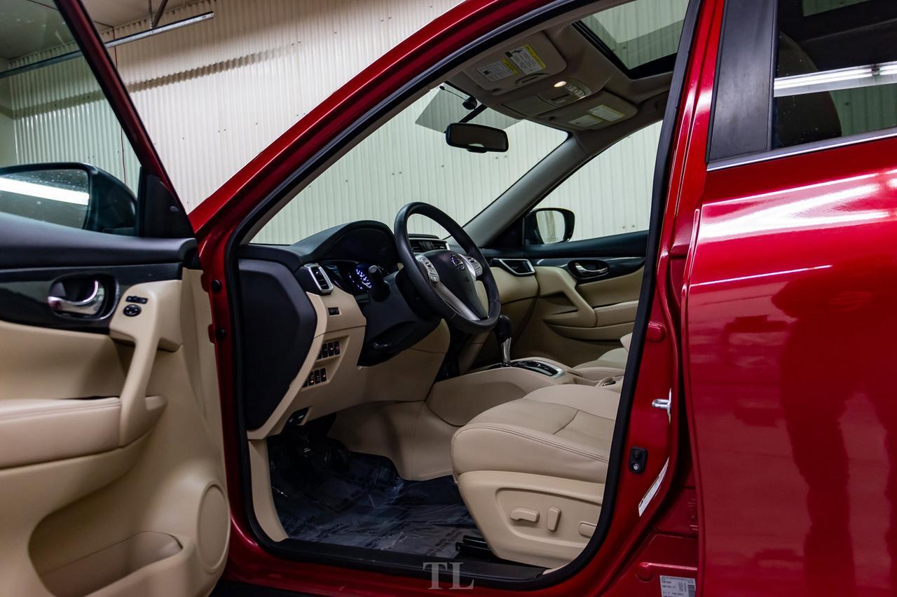 2016 Nissan Rogue AWD SL Leather Roof Nav BCam Red Deer AB