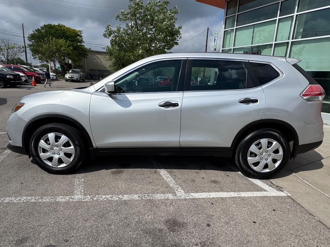 2016 Nissan Rogue S 2WD