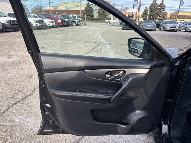 2016 Nissan Rogue S Cleveland OH