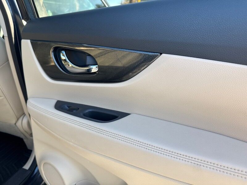 2016 Nissan Rogue SL - LEATHER - SUNROOF - NEW TIRES Whitinsville MA