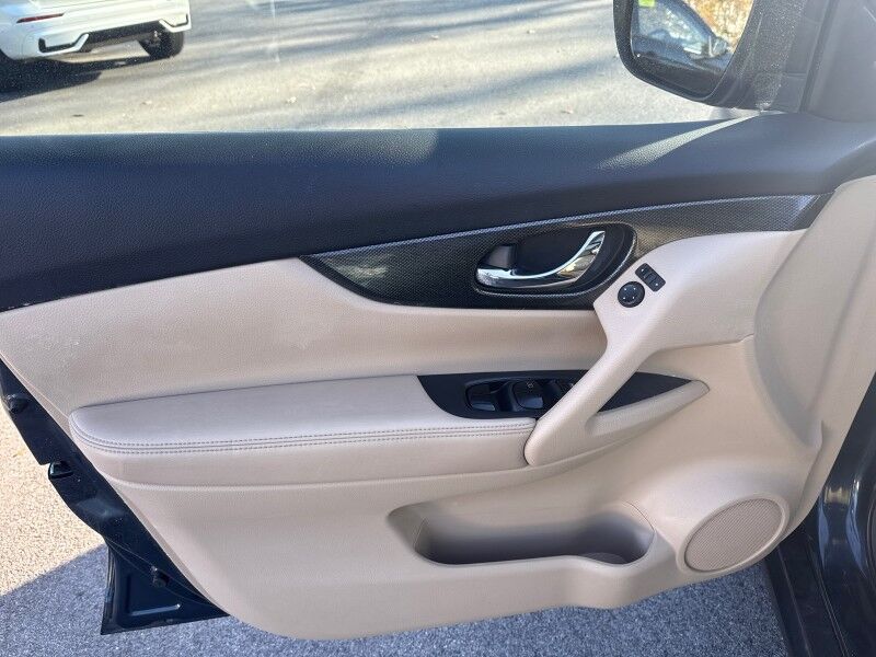 2016 Nissan Rogue SL - LEATHER - SUNROOF - NEW TIRES Whitinsville MA