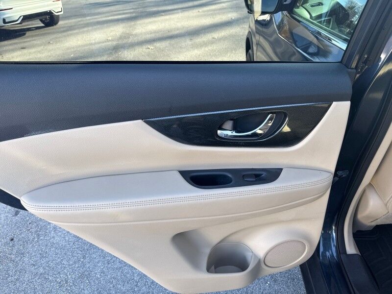 2016 Nissan Rogue SL - LEATHER - SUNROOF - NEW TIRES Whitinsville MA