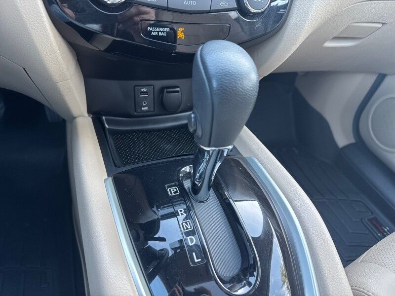 2016 Nissan Rogue SL - LEATHER - SUNROOF - NEW TIRES Webster MA