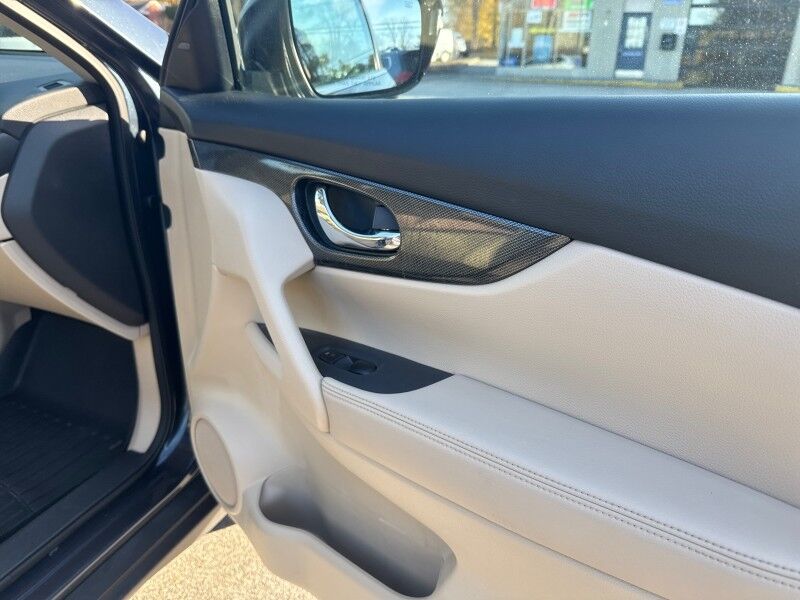 2016 Nissan Rogue SL - LEATHER - SUNROOF - NEW TIRES Webster MA