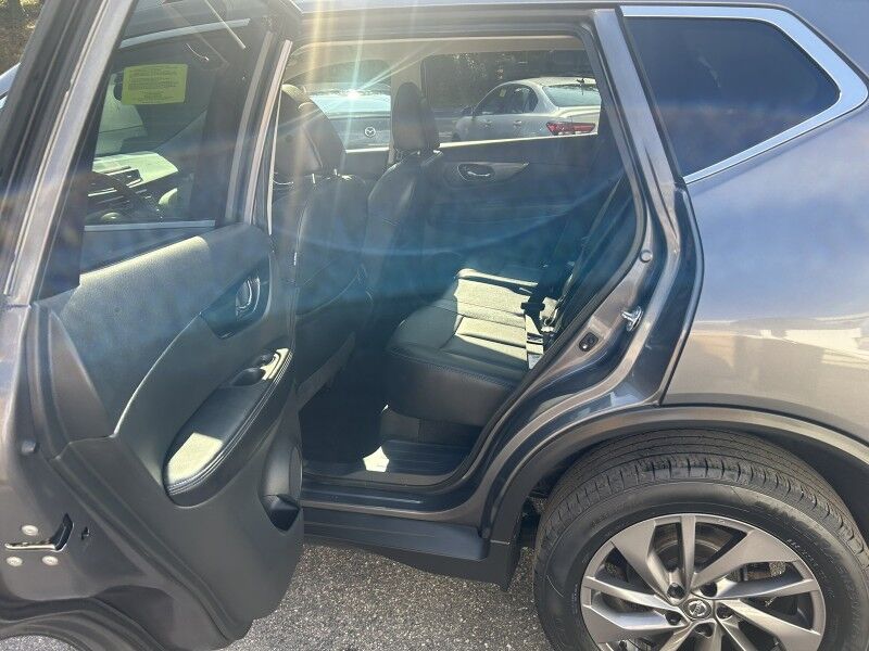 2016 Nissan Rogue SL - LOCAL TRADE IN - LOW MILES - LOADED Whitinsville MA