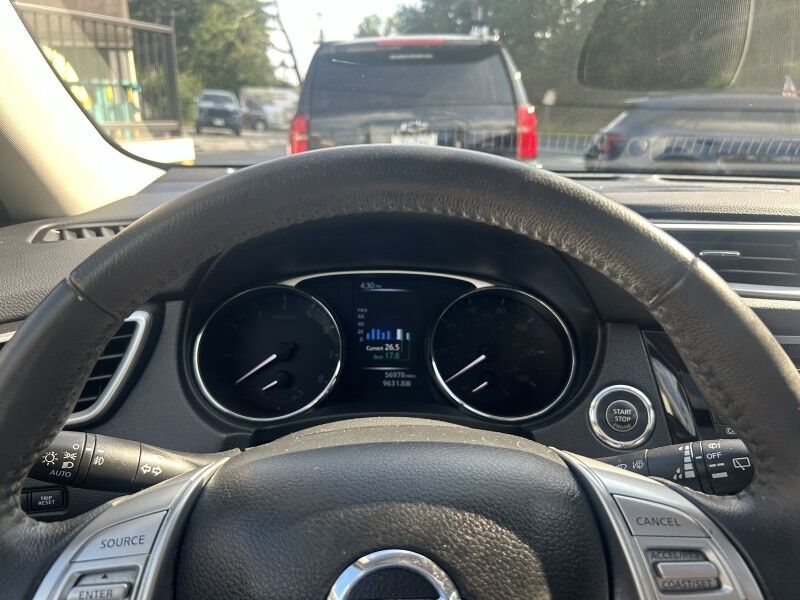 2016 Nissan Rogue SL - LOCAL TRADE IN - LOW MILES - LOADED Whitinsville MA