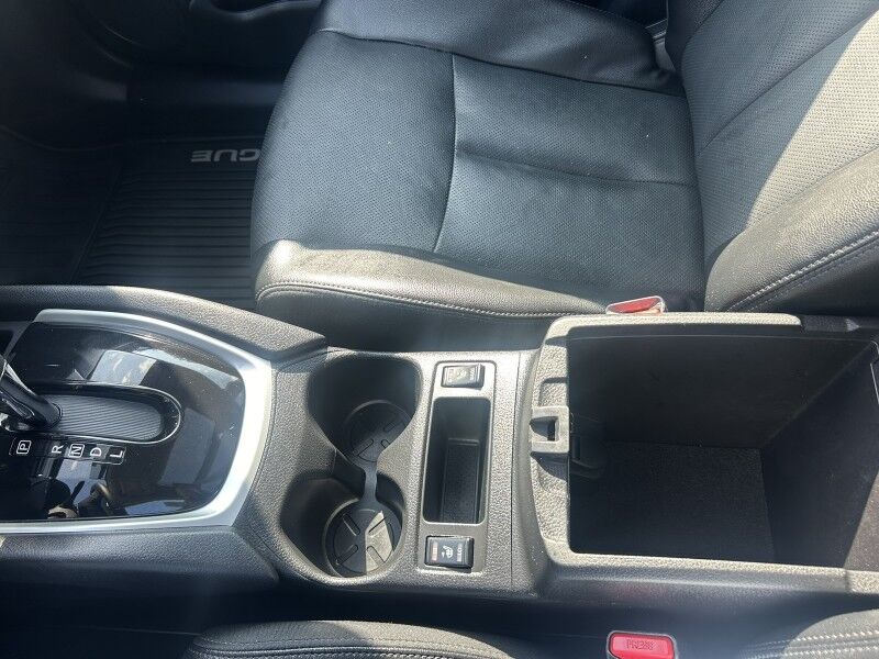 2016 Nissan Rogue SL - LOCAL TRADE IN - LOW MILES - LOADED Whitinsville MA