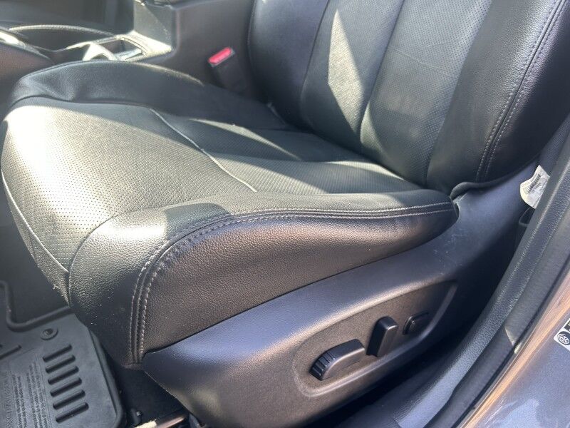 2016 Nissan Rogue SL - LOCAL TRADE IN - LOW MILES - LOADED Whitinsville MA