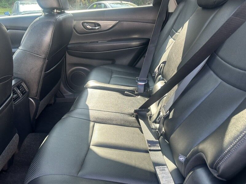 2016 Nissan Rogue SL - LOCAL TRADE IN - LOW MILES - LOADED Whitinsville MA